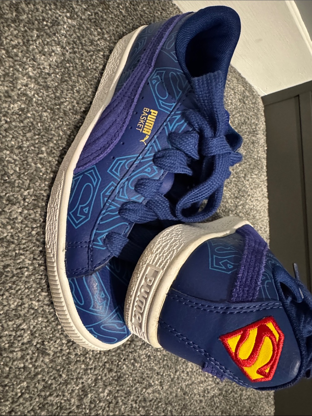 SUPERMAN! Puma Kids' Navy Blue Superman Logo Sneakers Limited Edition